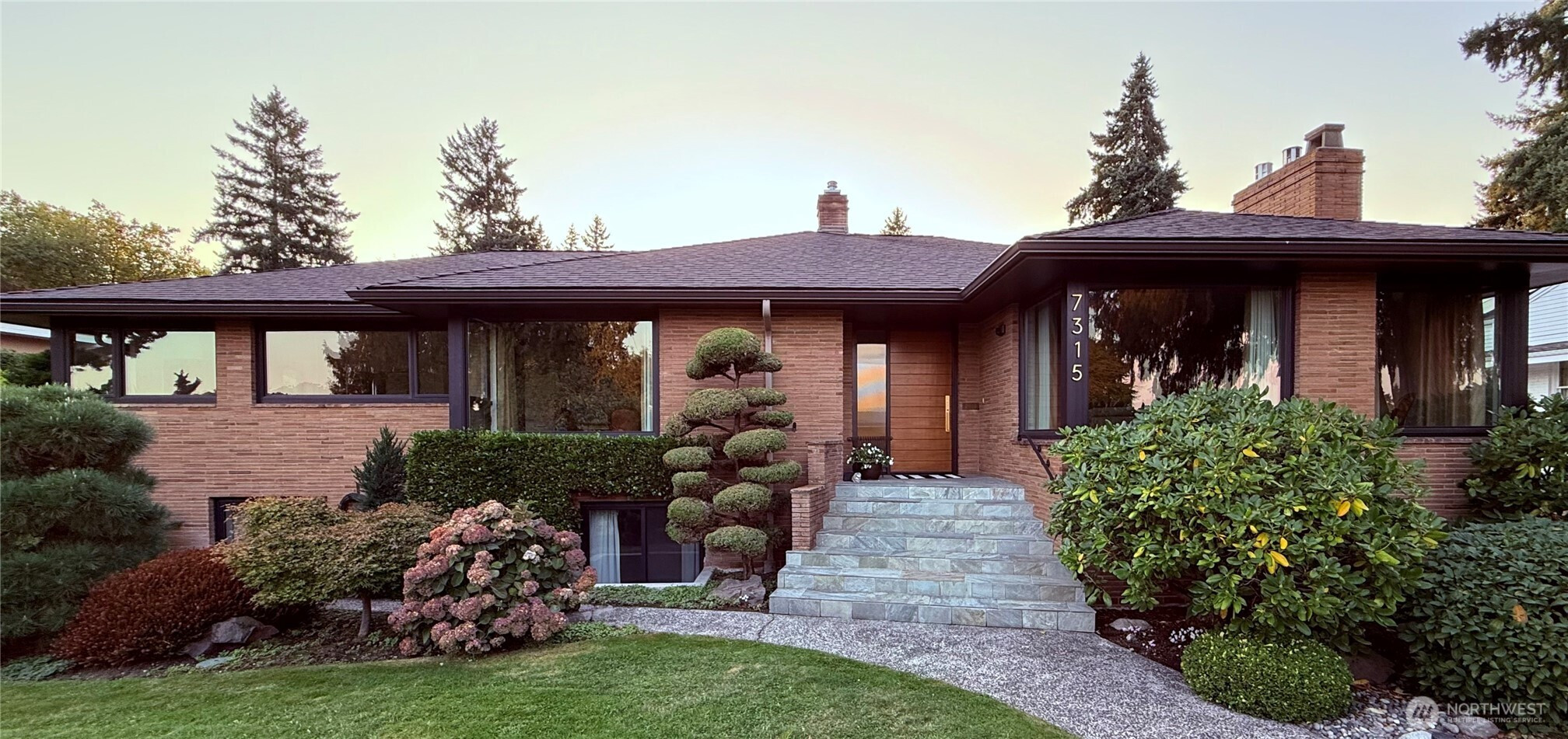 7315 51st Avenue NE, Seattle, WA 98115