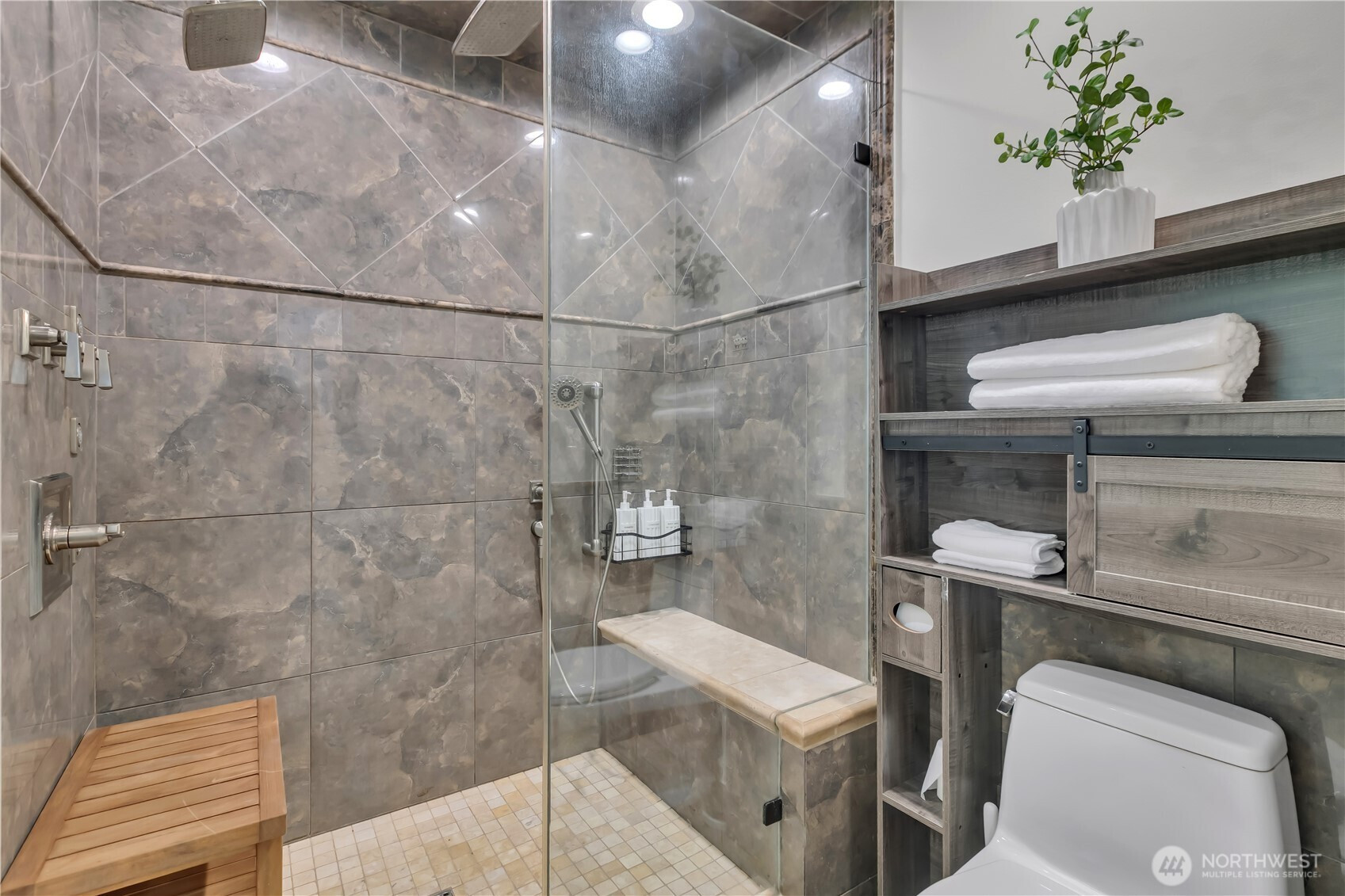 21508 32nd Place W, Brier, WA 98036