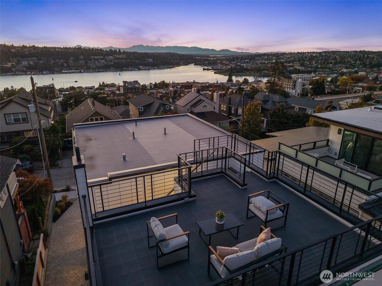 2214 Broadway (Not Arterial) E, Seattle, WA 98102