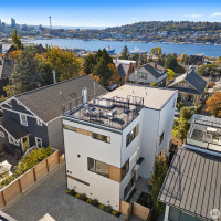 2214 Broadway E, Seattle, WA 98102