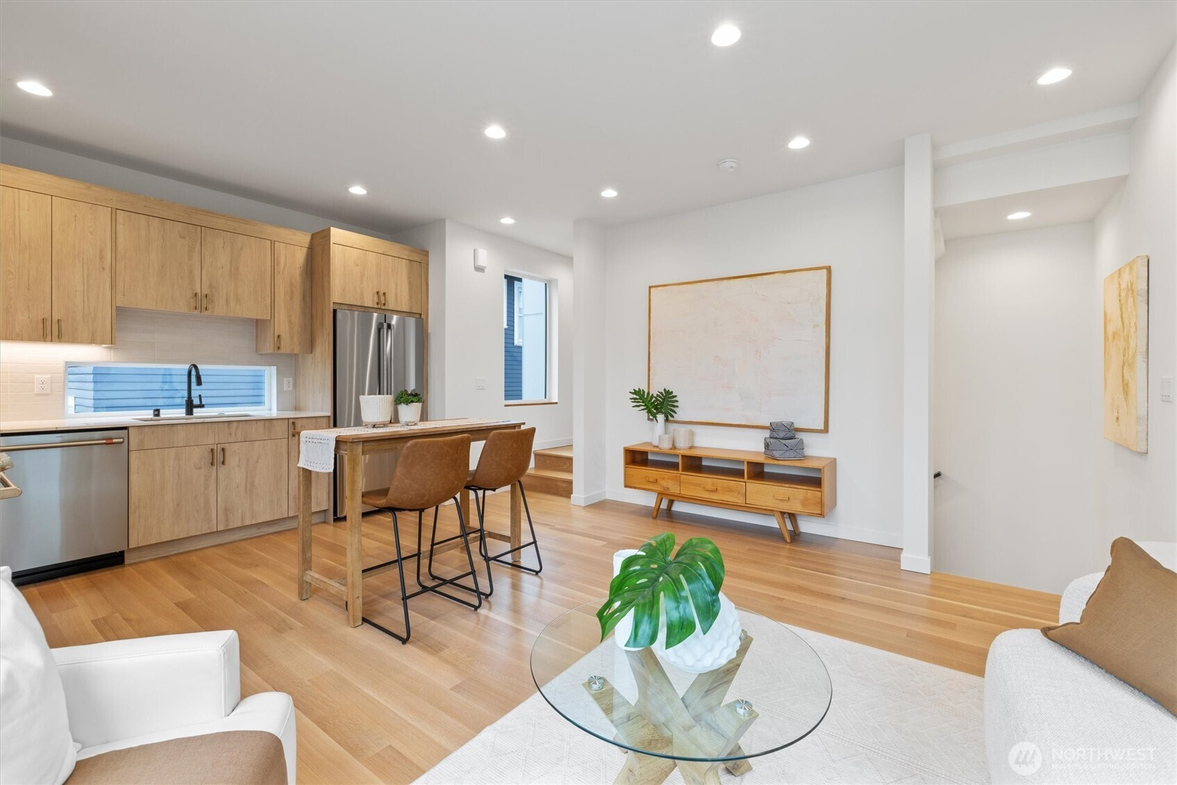 2214 Broadway E, Seattle, WA 98102