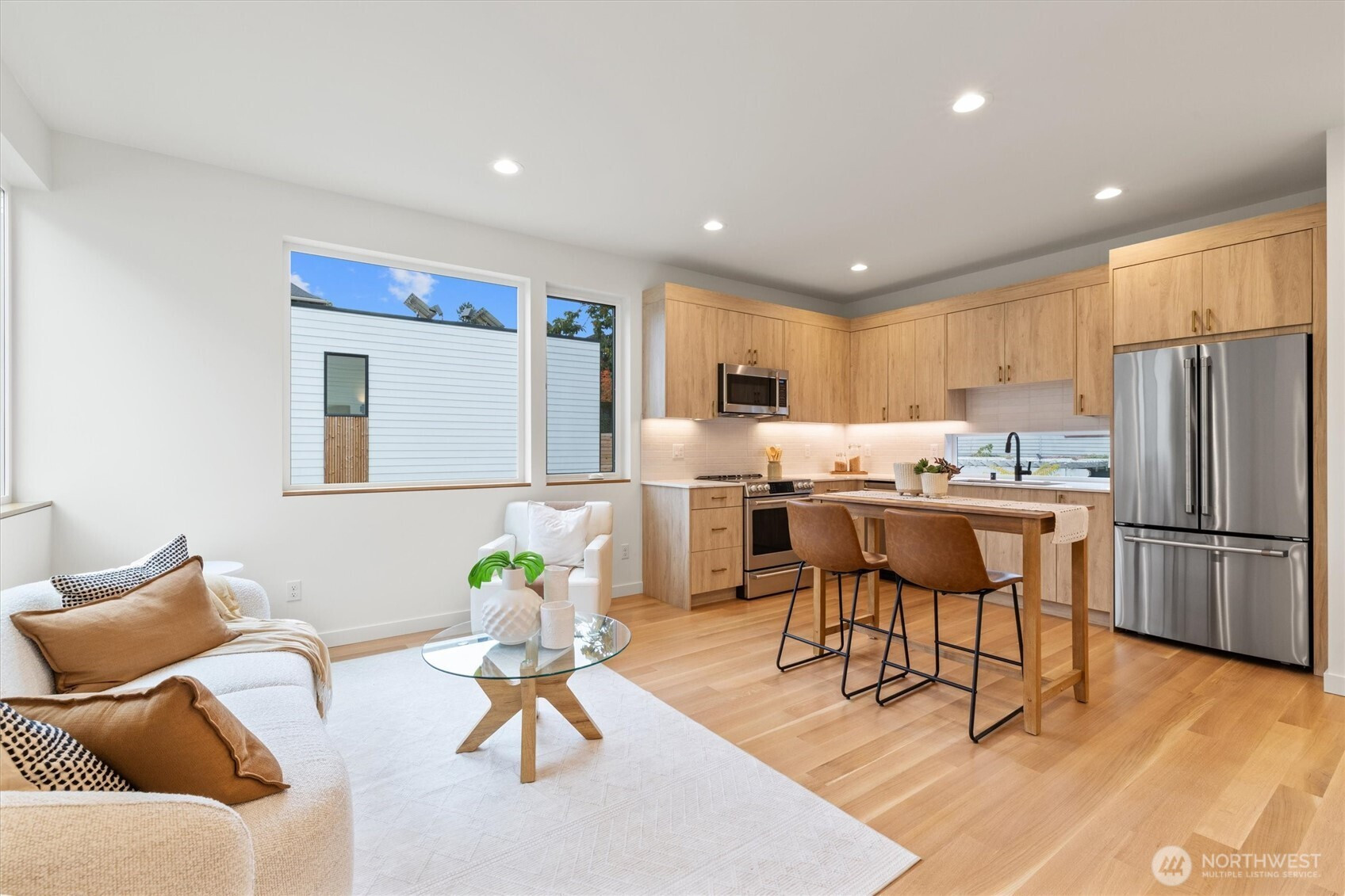 2214 Broadway E, Seattle, WA 98102