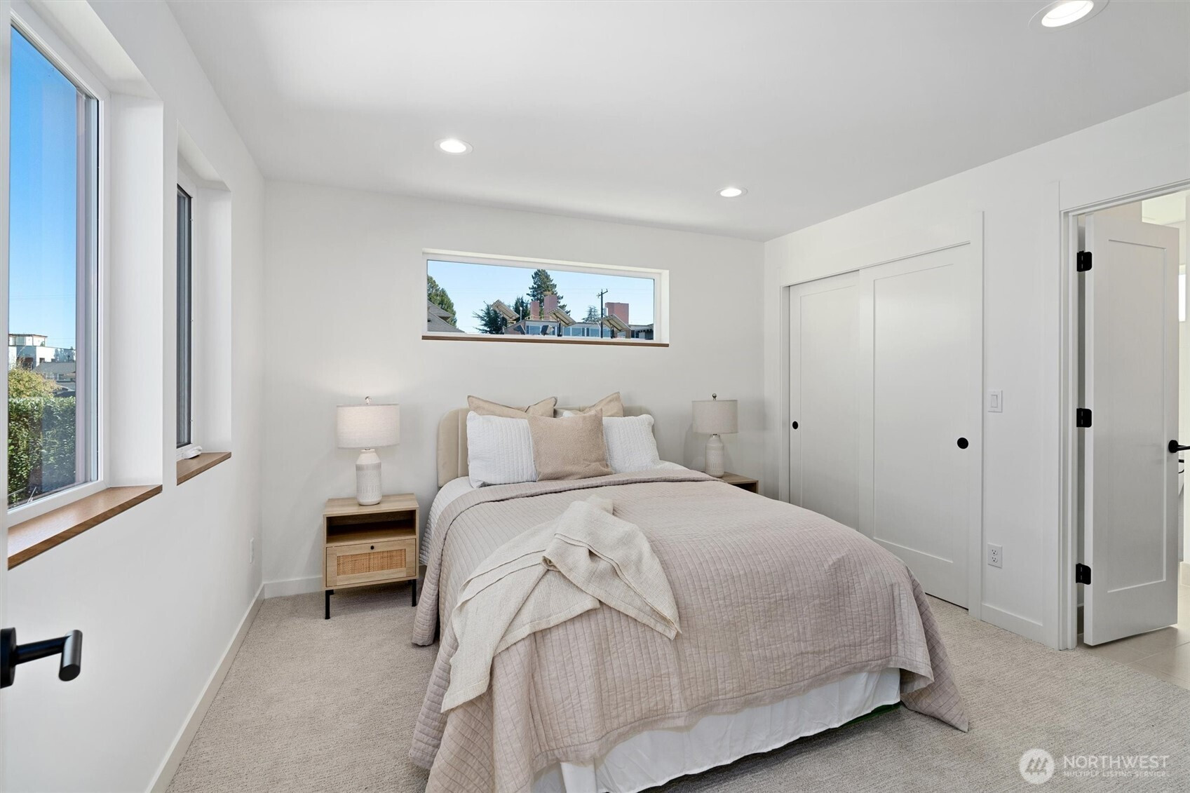 2214 Broadway E, Seattle, WA 98102