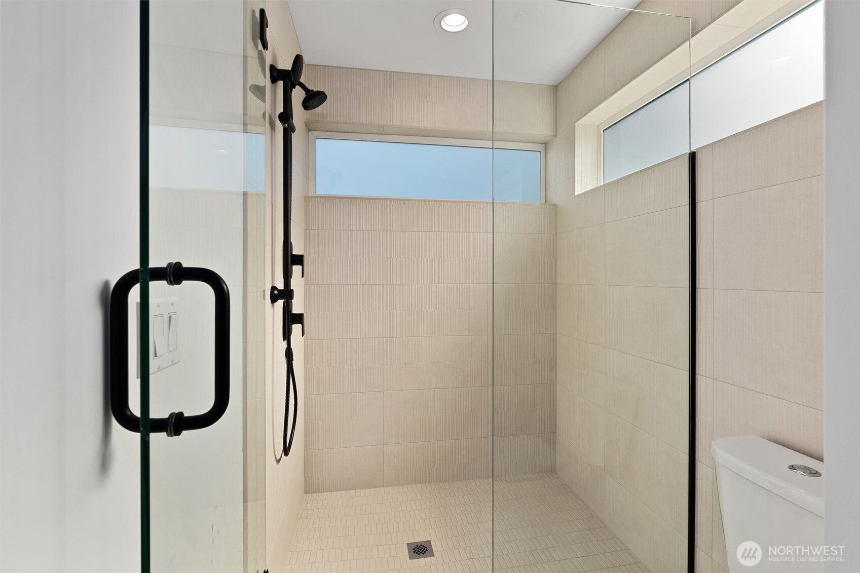 2214 Broadway E, Seattle, WA 98102