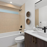 2214 Broadway E, Seattle, WA 98102