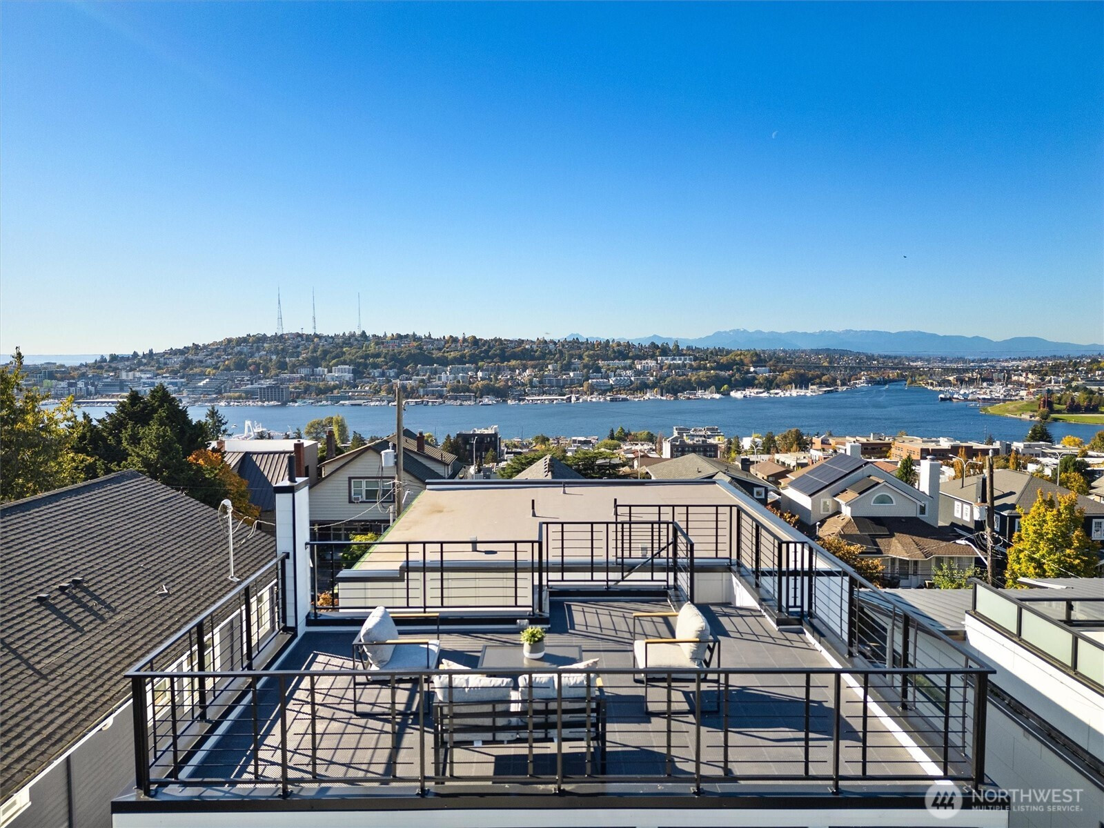 2214 Broadway E, Seattle, WA 98102