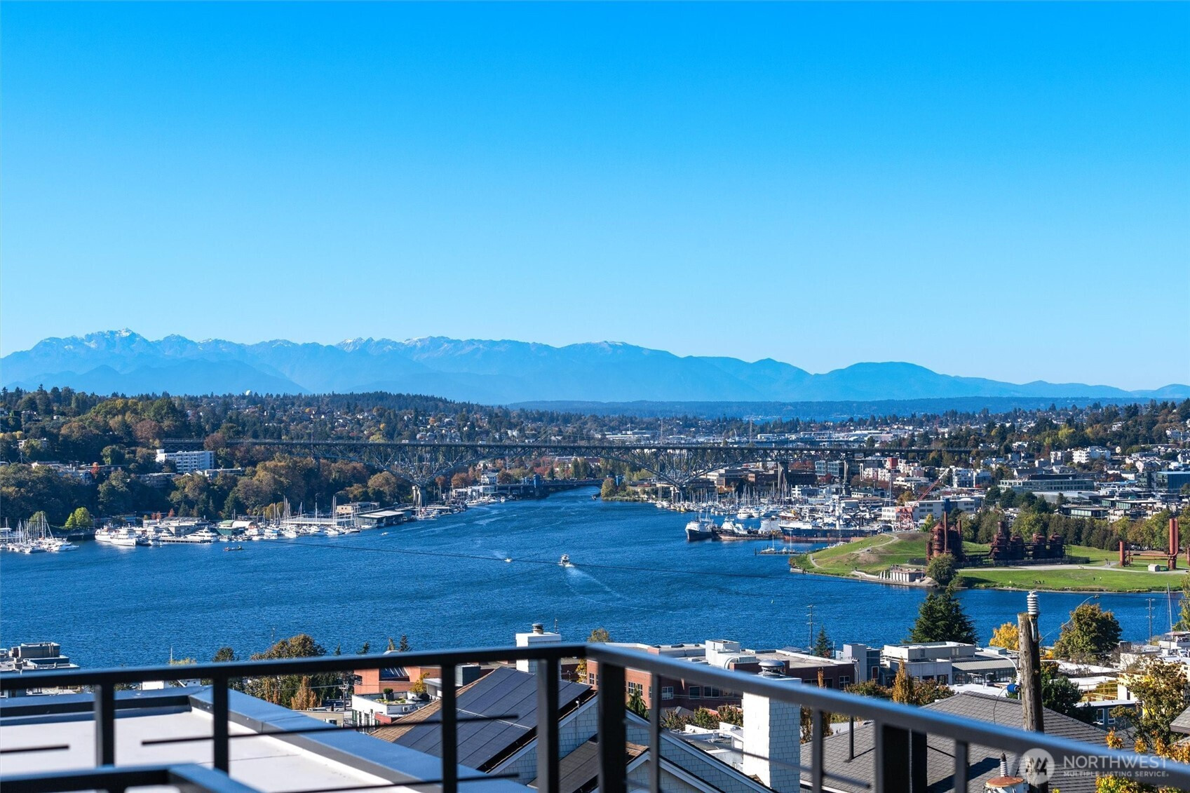 2214 Broadway E, Seattle, WA 98102