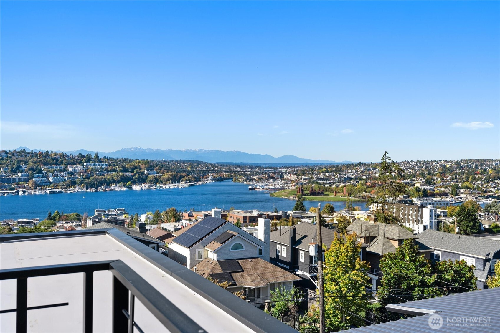 2214 Broadway E, Seattle, WA 98102