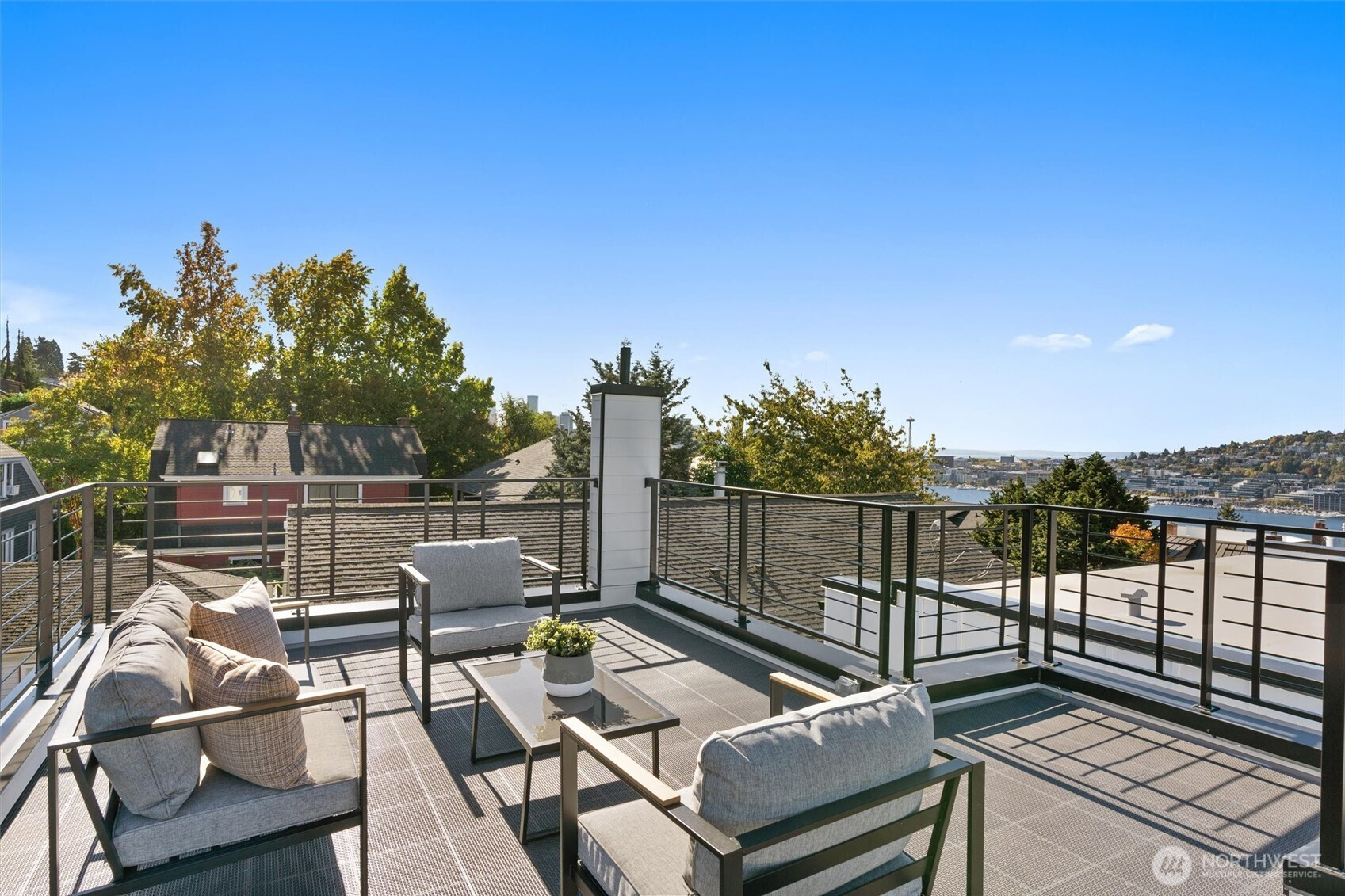 2214 Broadway E, Seattle, WA 98102