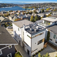 2214 Broadway E, Seattle, WA 98102