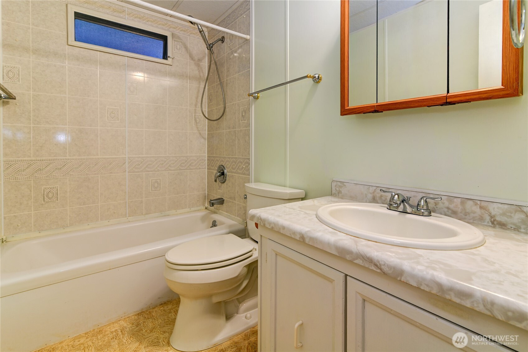 2204 Alonda Lane NE, Olympia, WA 98516