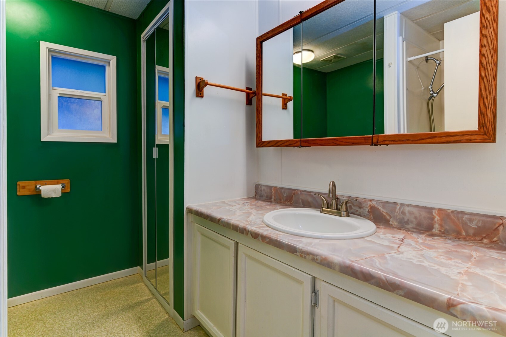 2204 Alonda Lane NE, Olympia, WA 98516