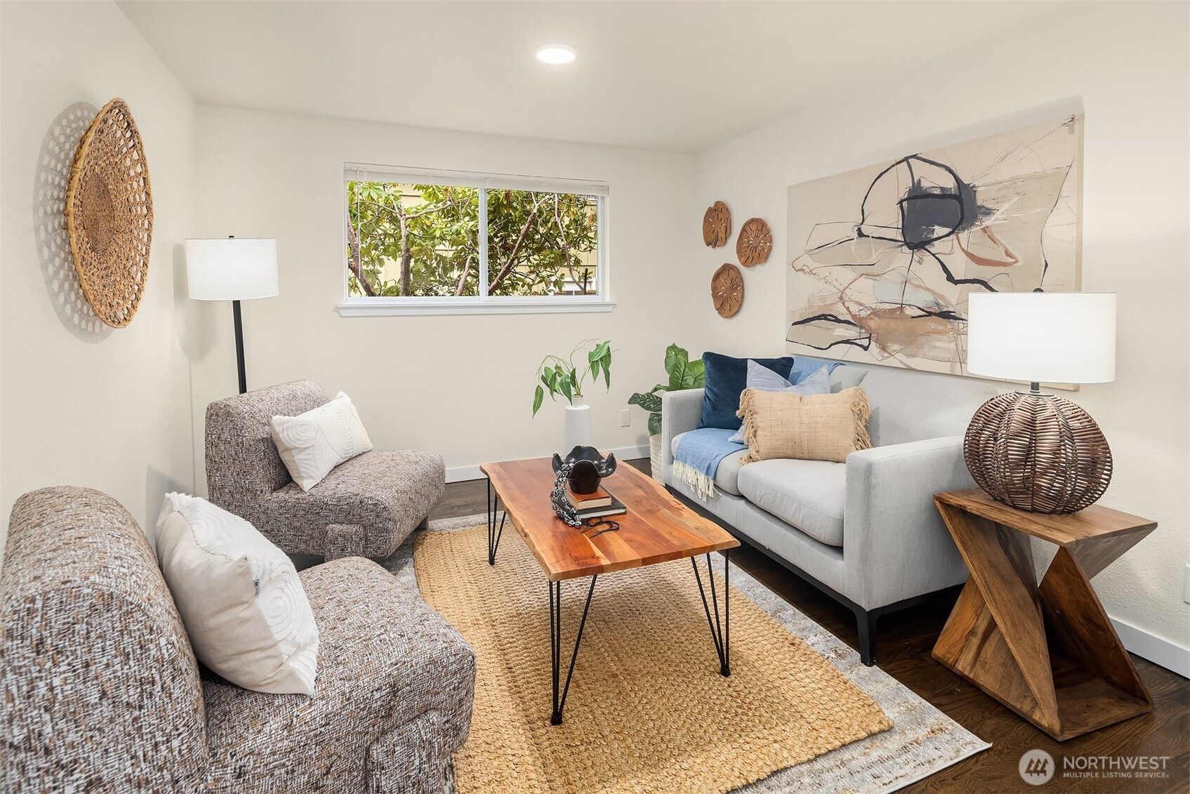 520 SW 123rd Place, Seattle, WA 98146