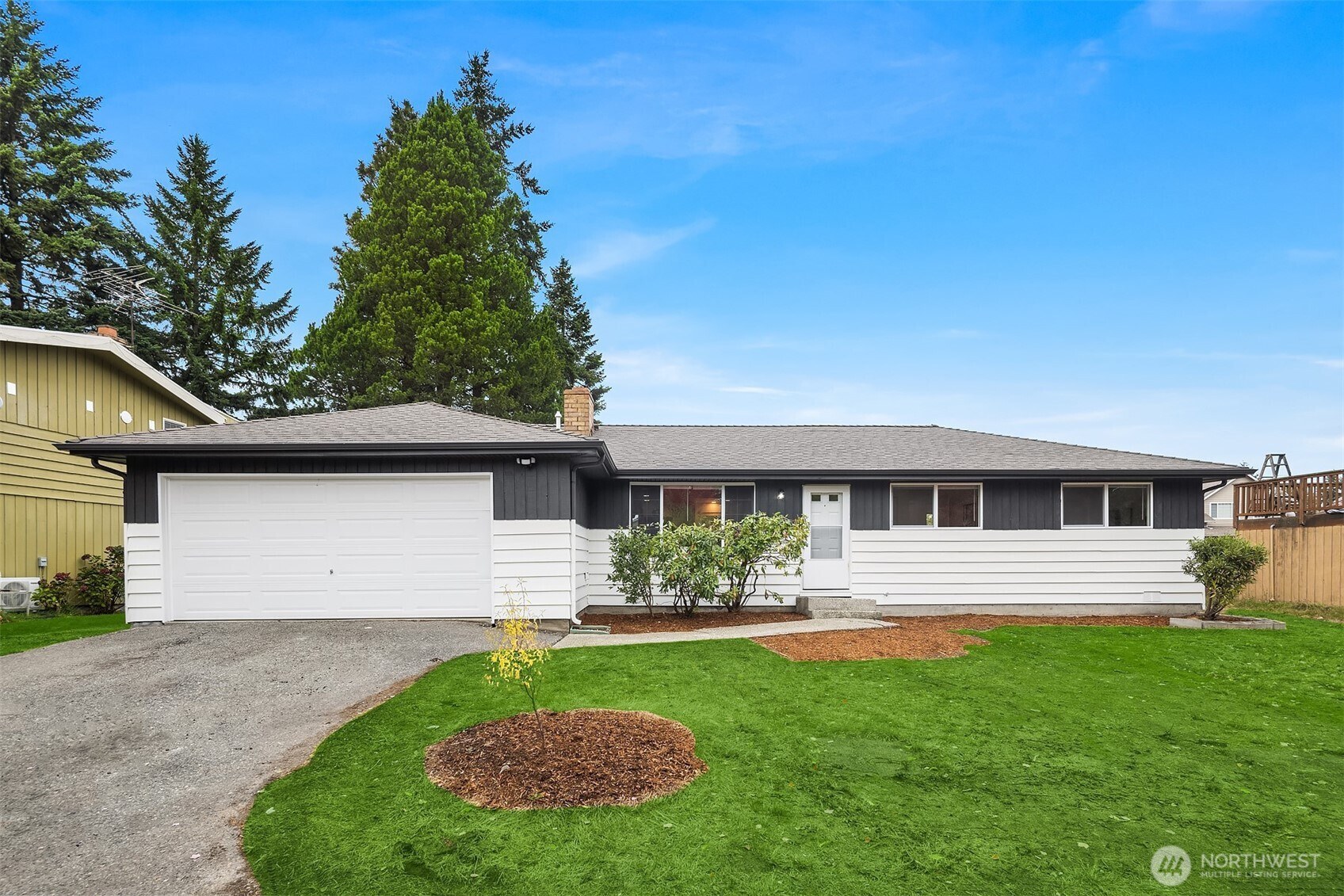 520 SW 123rd Place, Seattle, WA 98146
