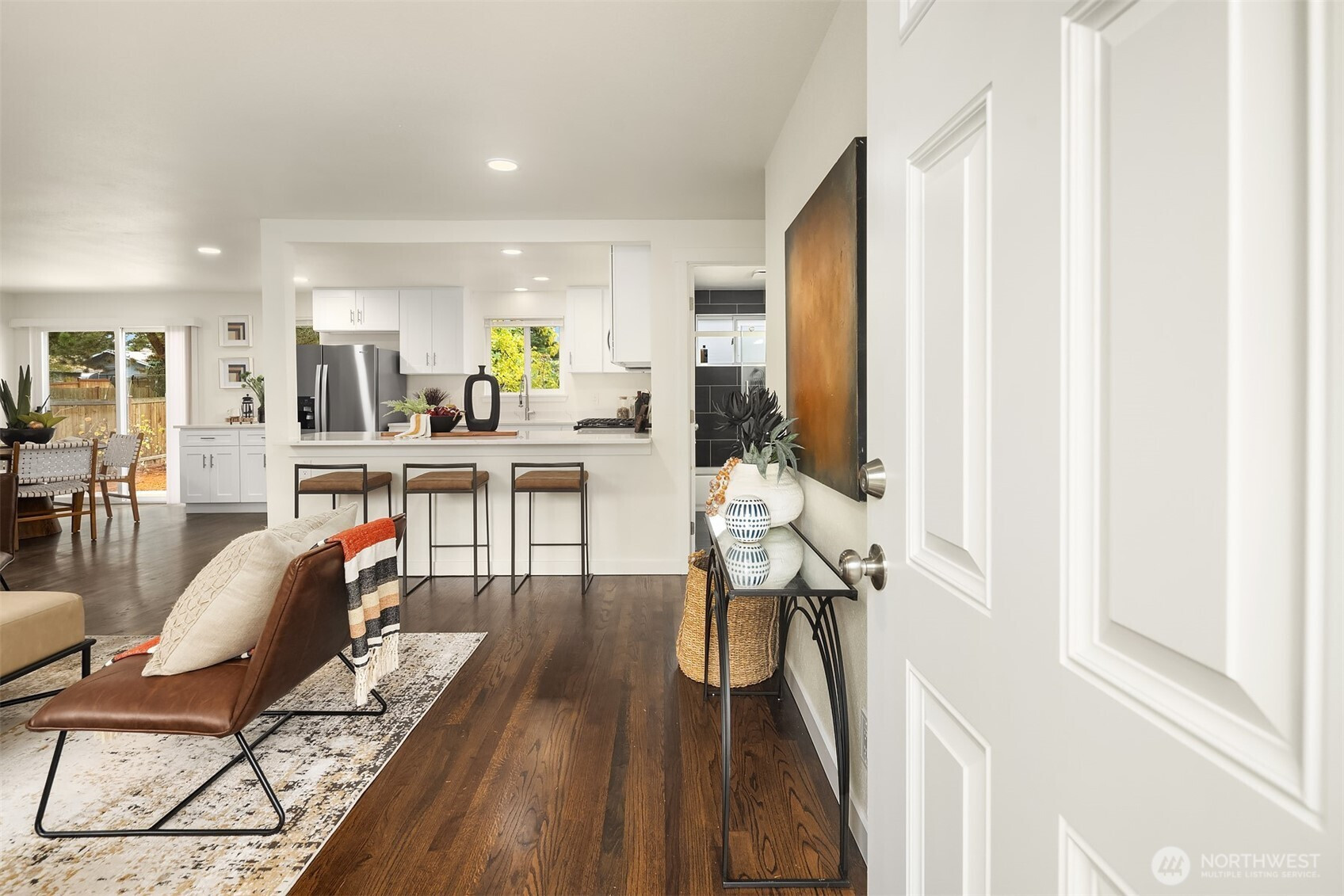 520 SW 123rd Place, Seattle, WA 98146