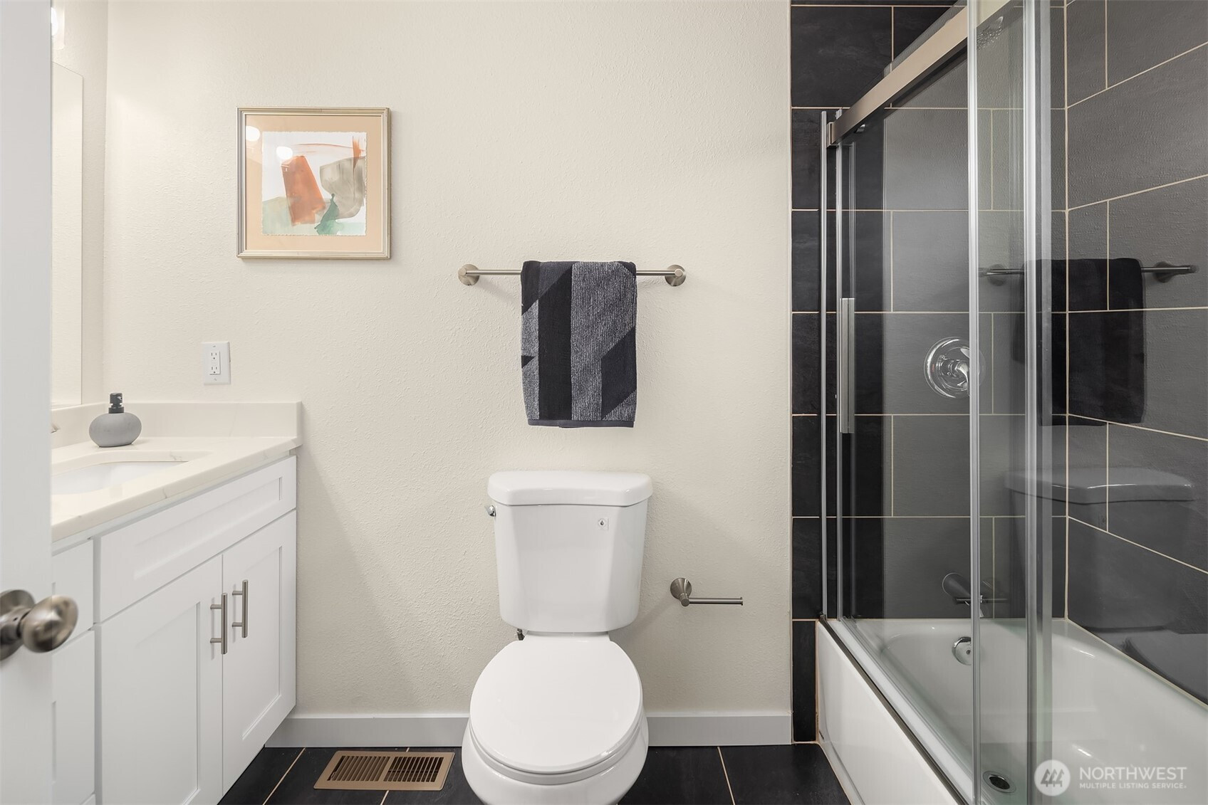 520 SW 123rd Place, Seattle, WA 98146