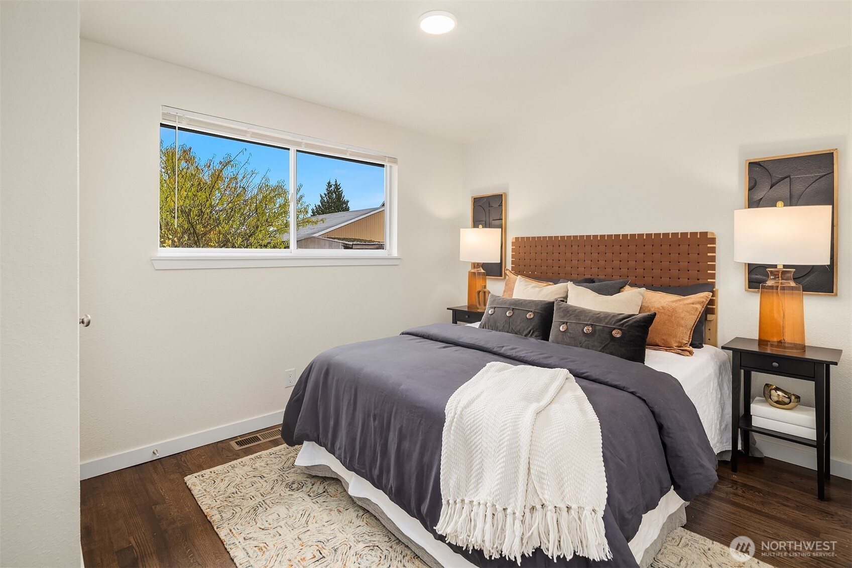 520 SW 123rd Place, Seattle, WA 98146