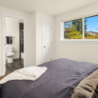 520 SW 123rd Place, Seattle, WA 98146