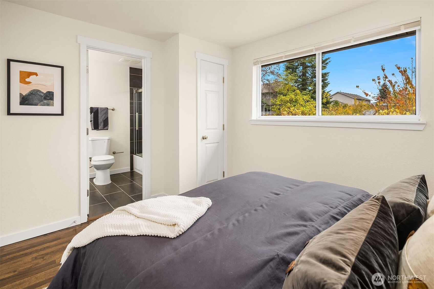 520 SW 123rd Place, Seattle, WA 98146