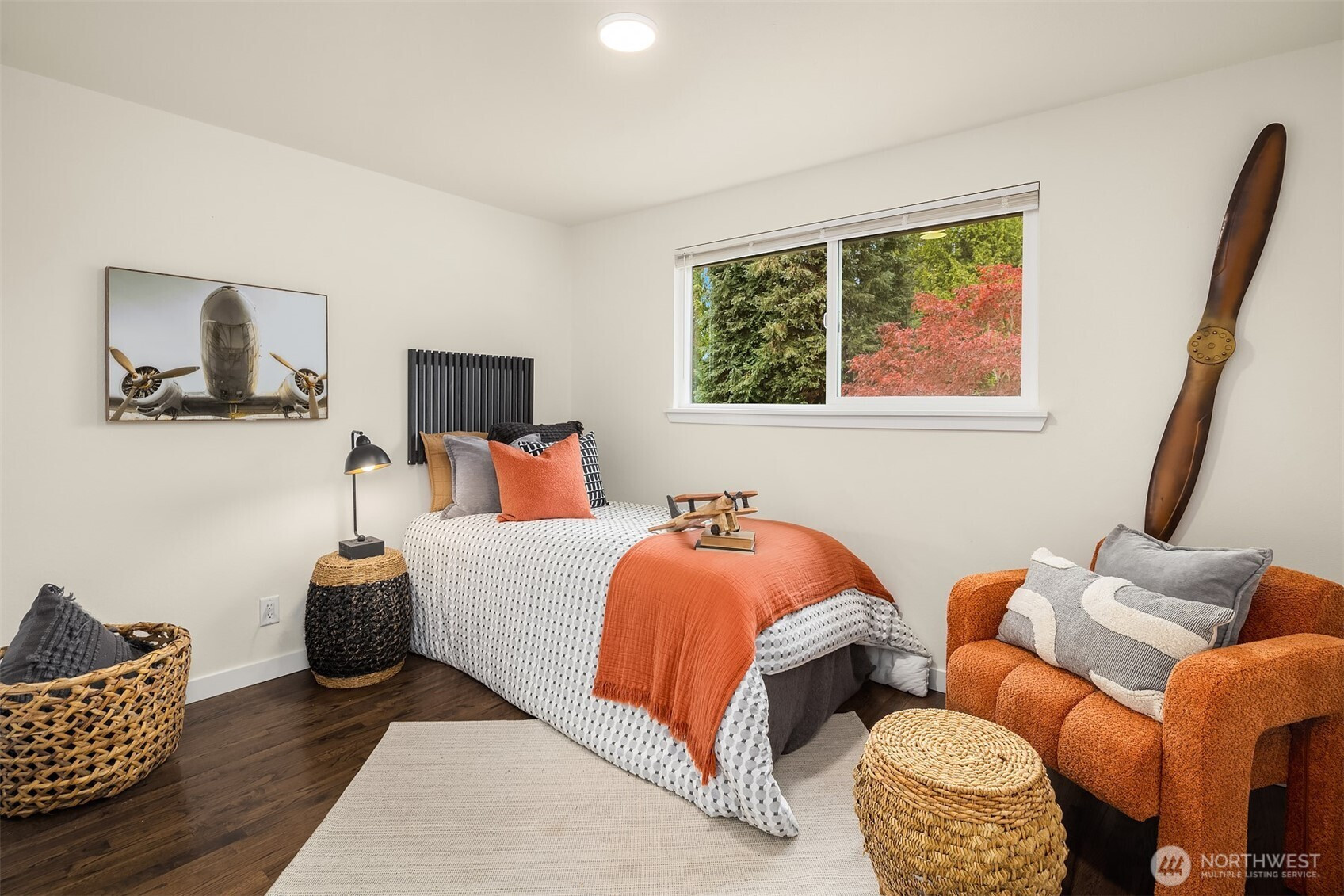 520 SW 123rd Place, Seattle, WA 98146