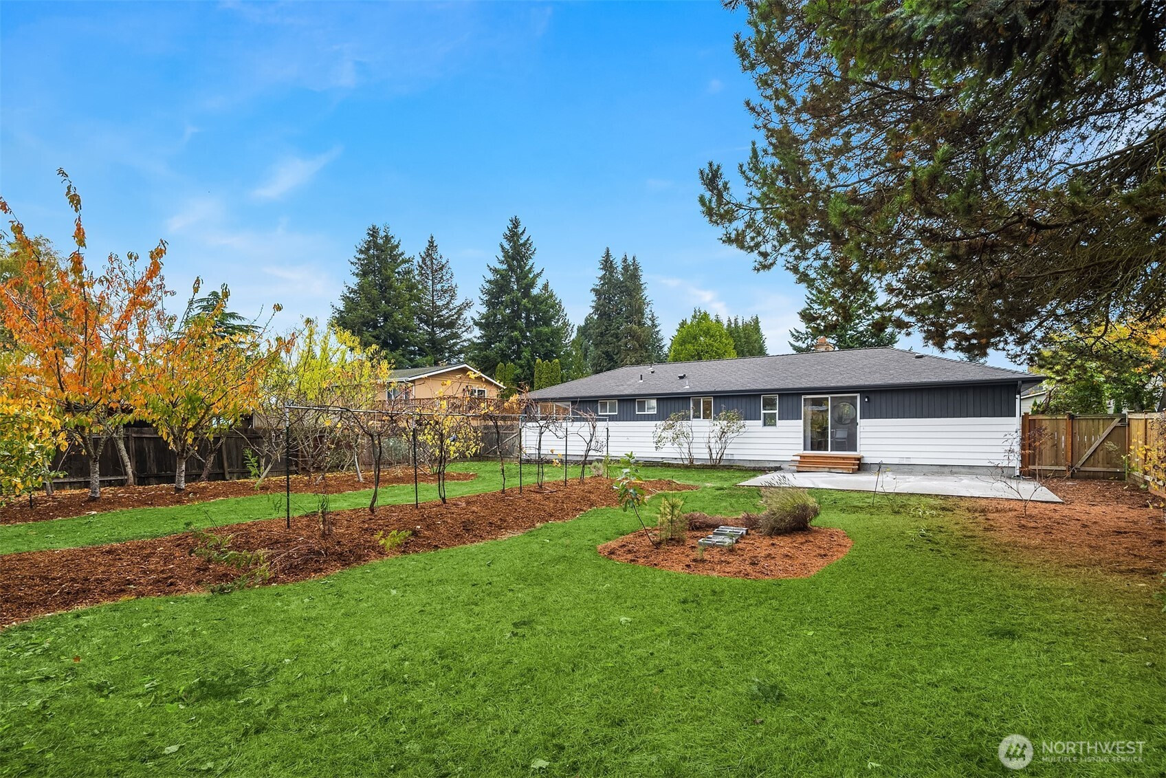 520 SW 123rd Place, Seattle, WA 98146