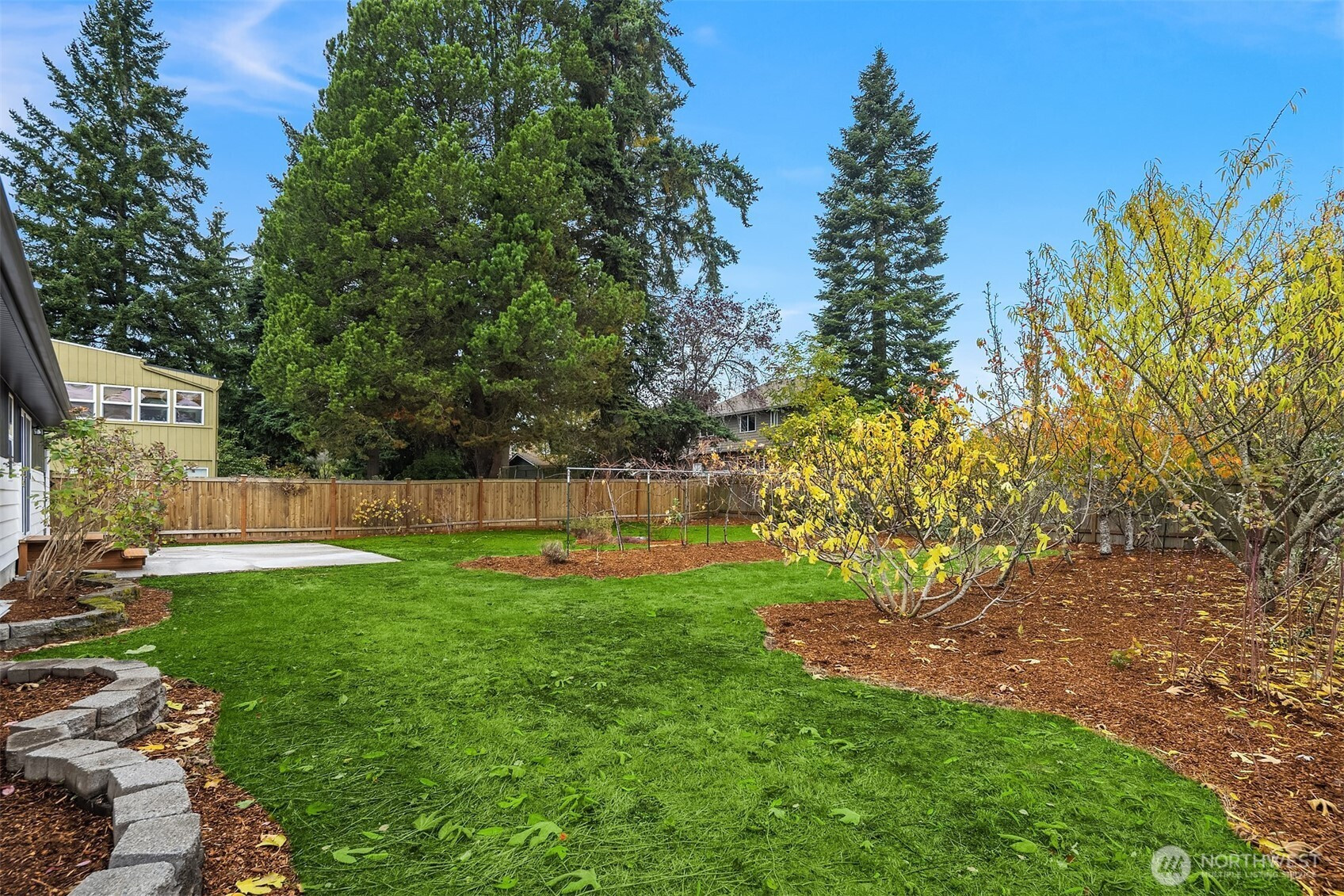 520 SW 123rd Place, Seattle, WA 98146