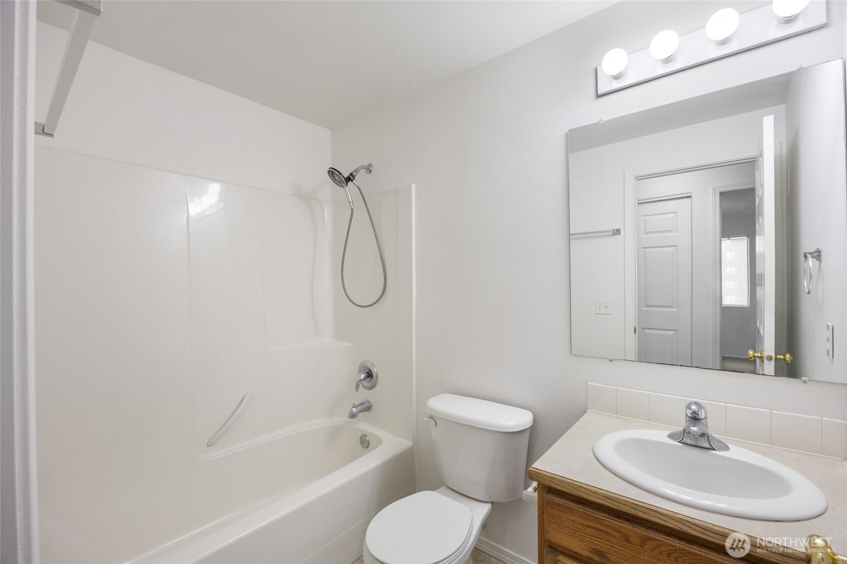 1310 W Virginia, Moses Lake, WA 98837