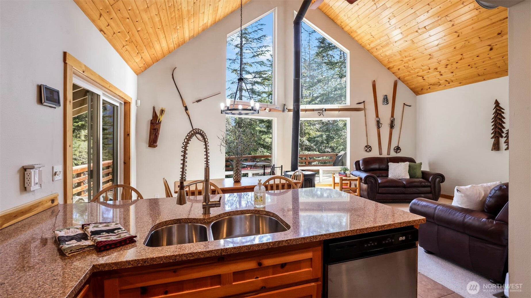 160 Innsbruck Drive, Snoqualmie Pass, WA 98068