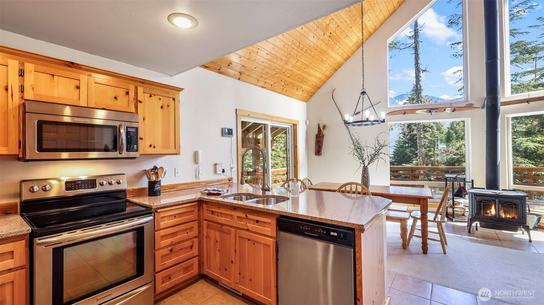 160 Innsbruck Drive, Snoqualmie Pass, WA 98068