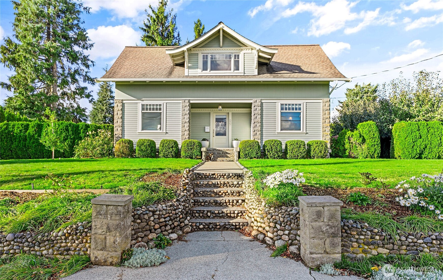 607 E Front Street, Lynden, WA 98264