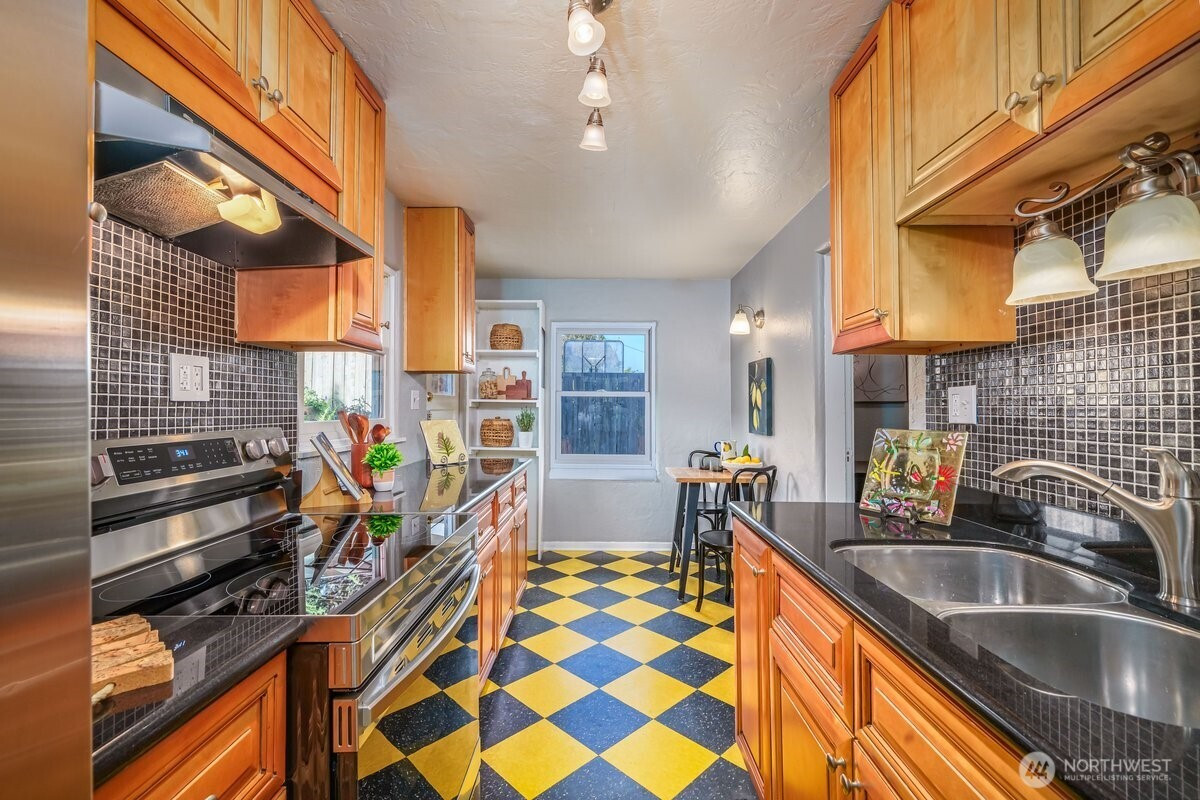 5417 40th Avenue SW, Seattle, WA 98136