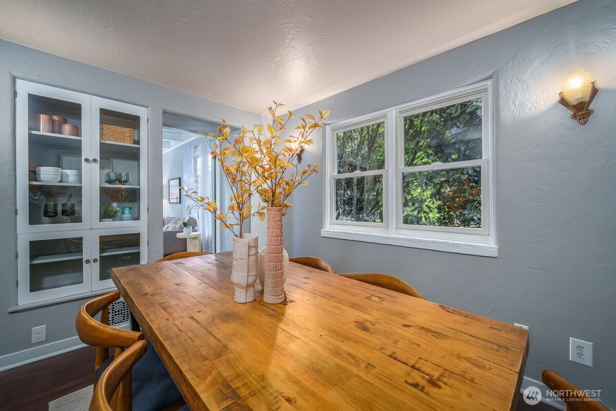 5417 40th Avenue SW, Seattle, WA 98136