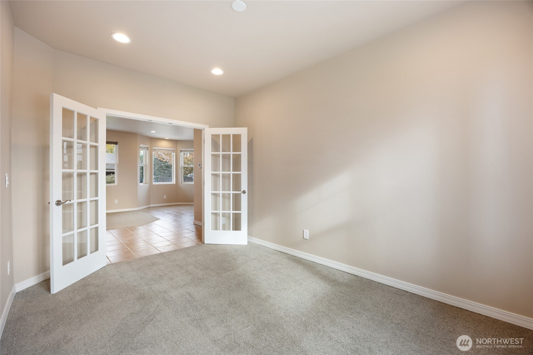 8261 Diamond Point Circle NE, Moses Lake, WA 98837