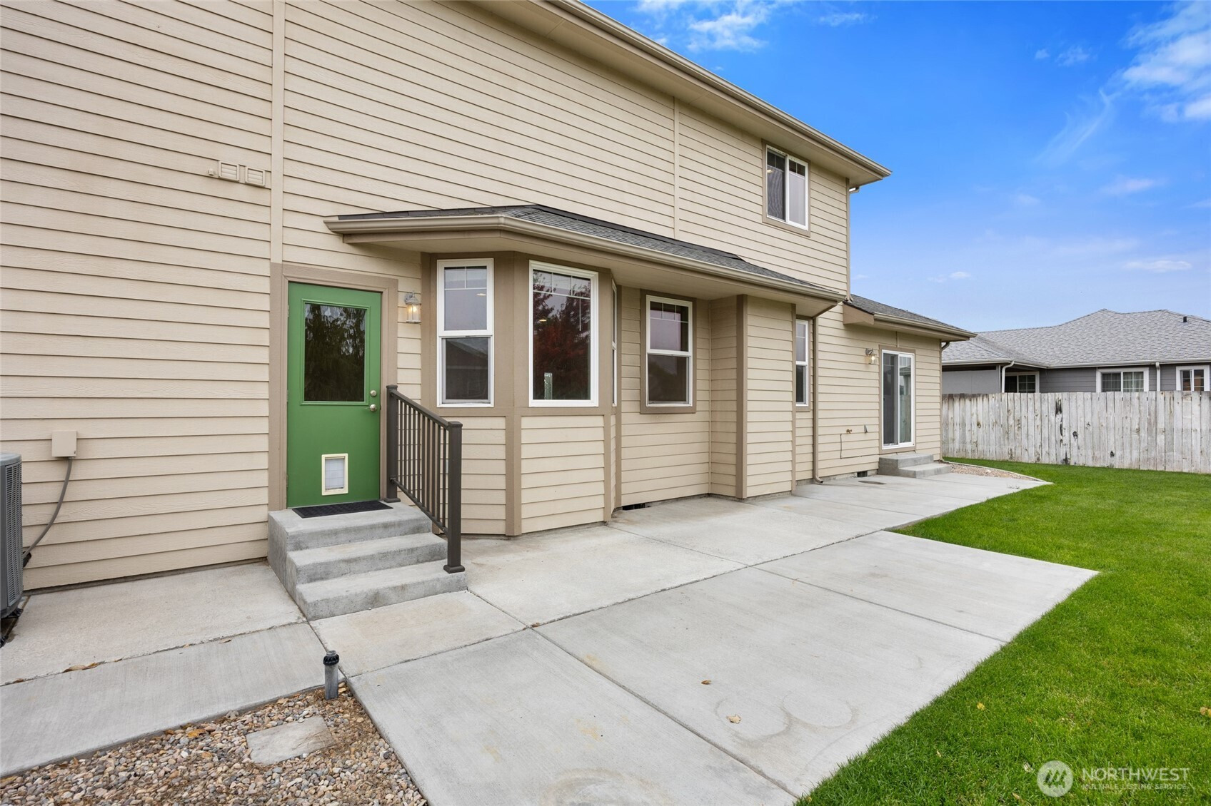 8261 Diamond Point Circle NE, Moses Lake, WA 98837