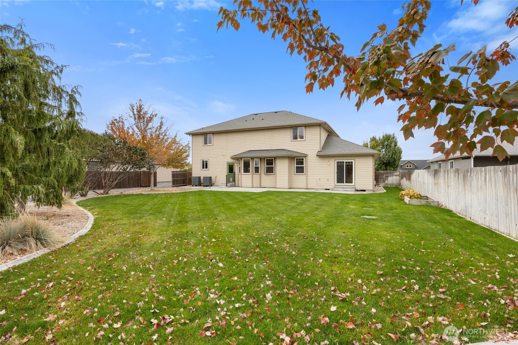 8261 Diamond Point Circle NE, Moses Lake, WA 98837