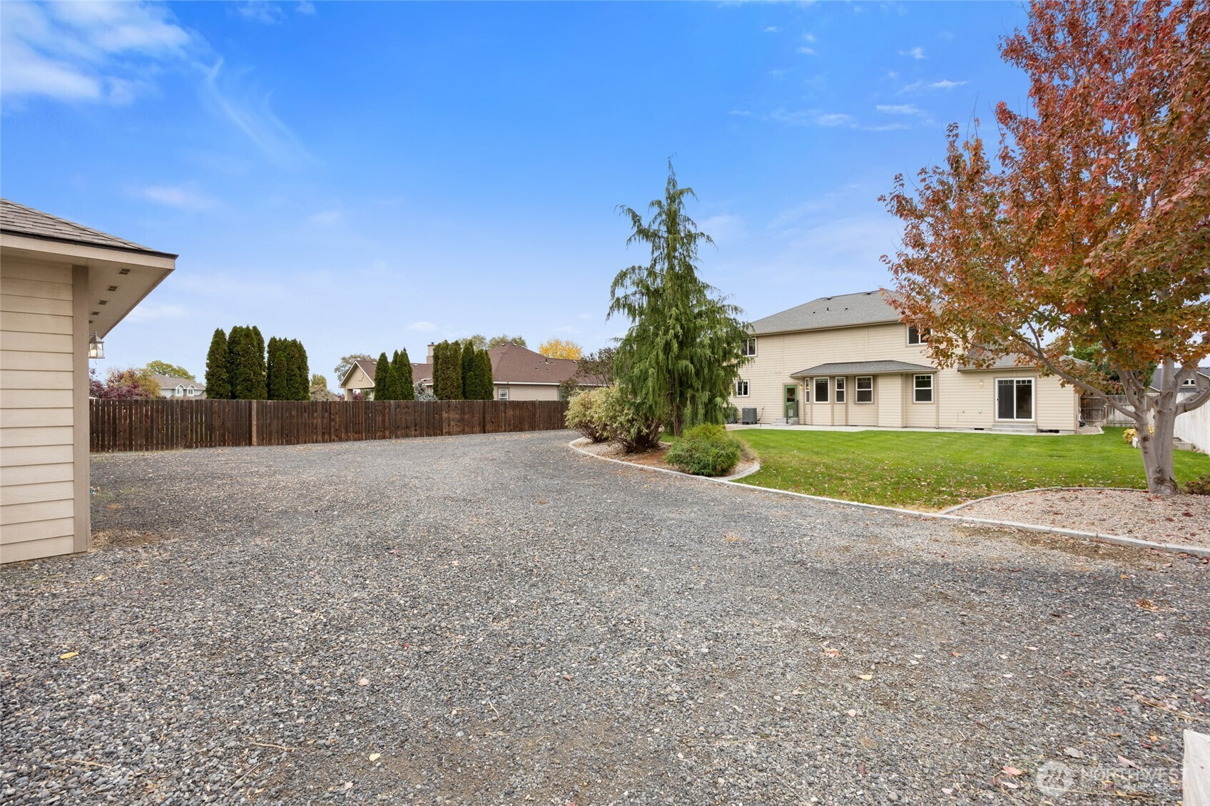 8261 Diamond Point Circle NE, Moses Lake, WA 98837