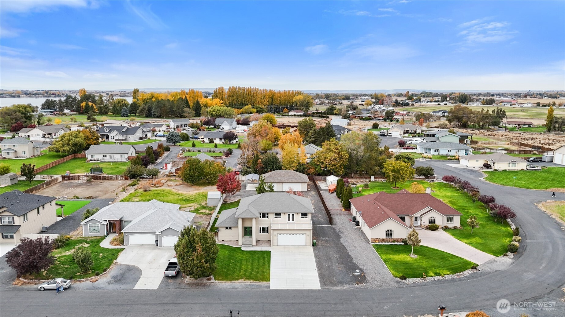 8261 Diamond Point Circle NE, Moses Lake, WA 98837