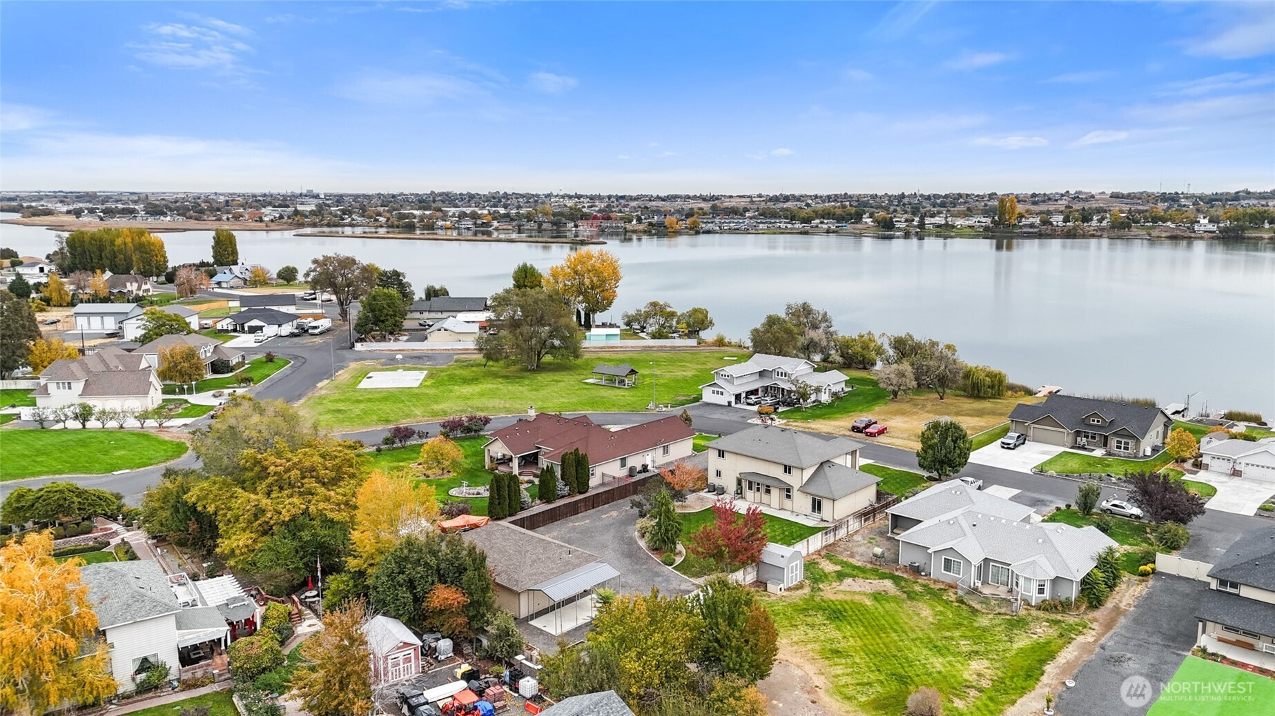 8261 Diamond Point Circle NE, Moses Lake, WA 98837