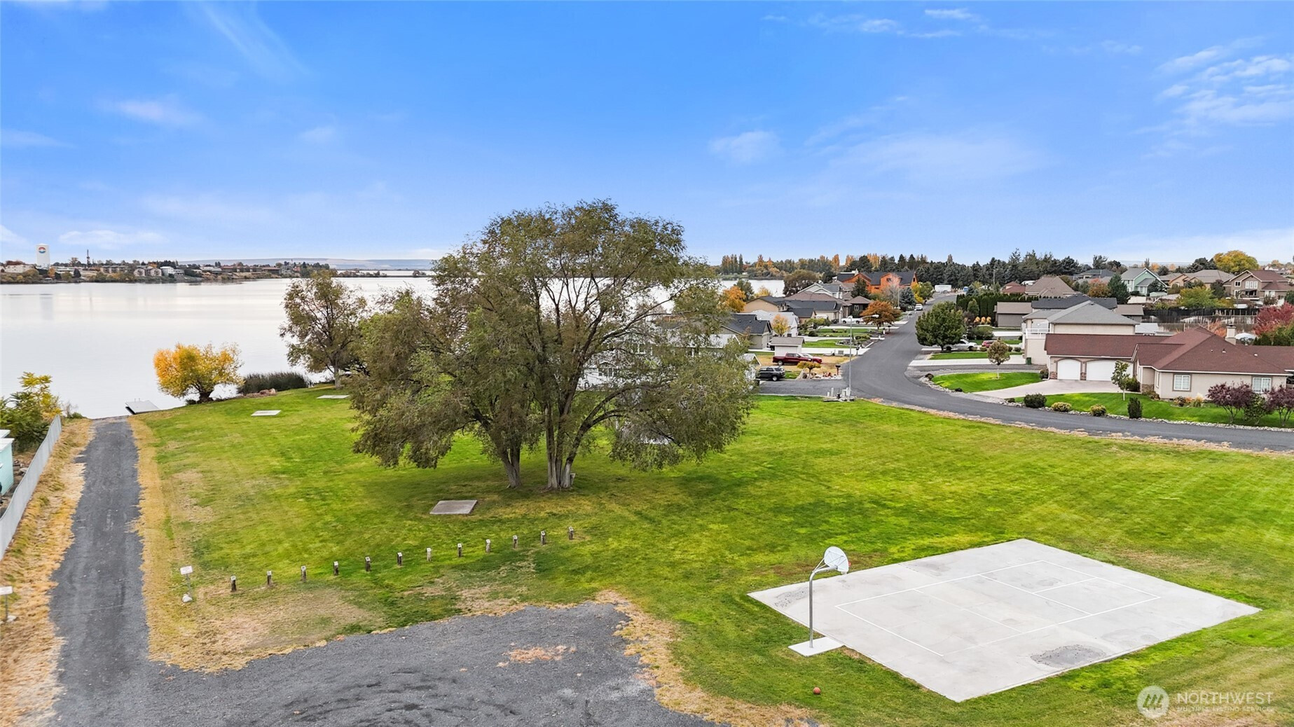 8261 Diamond Point Circle NE, Moses Lake, WA 98837