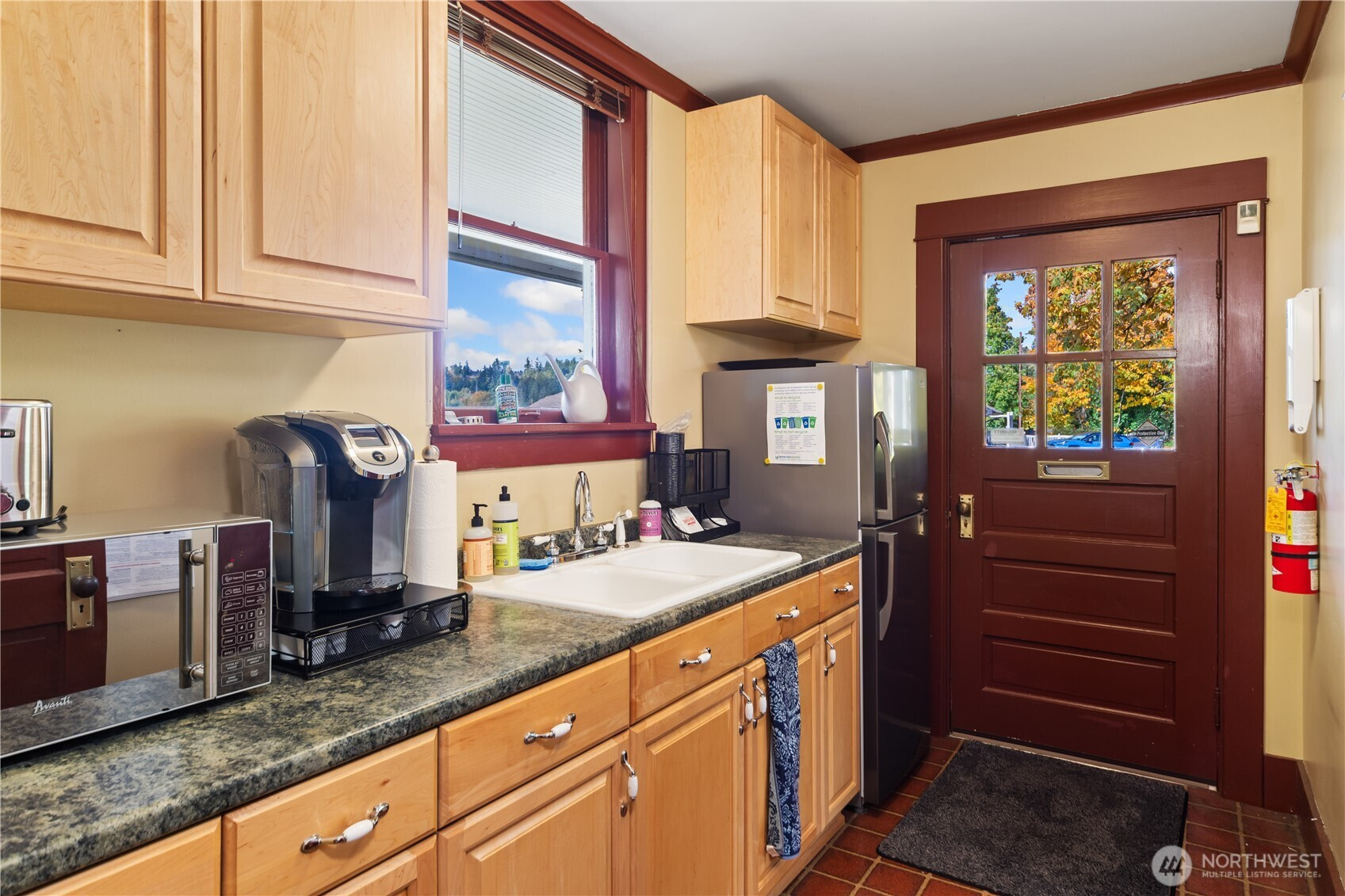 19679 Front Street NE, Poulsbo, WA 98370