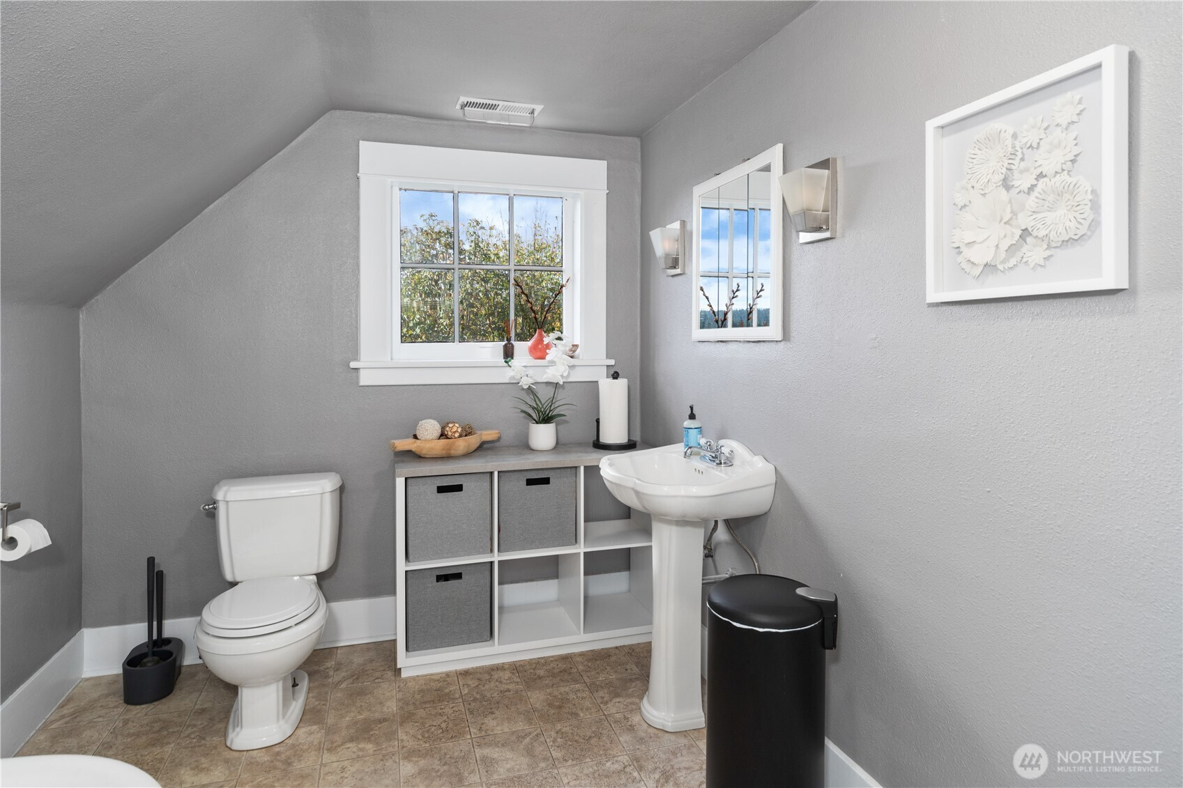 19679 Front Street NE, Poulsbo, WA 98370