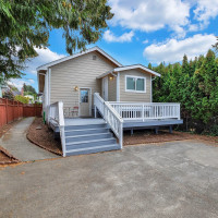 7911 5th Avenue NE, Seattle, WA 98115