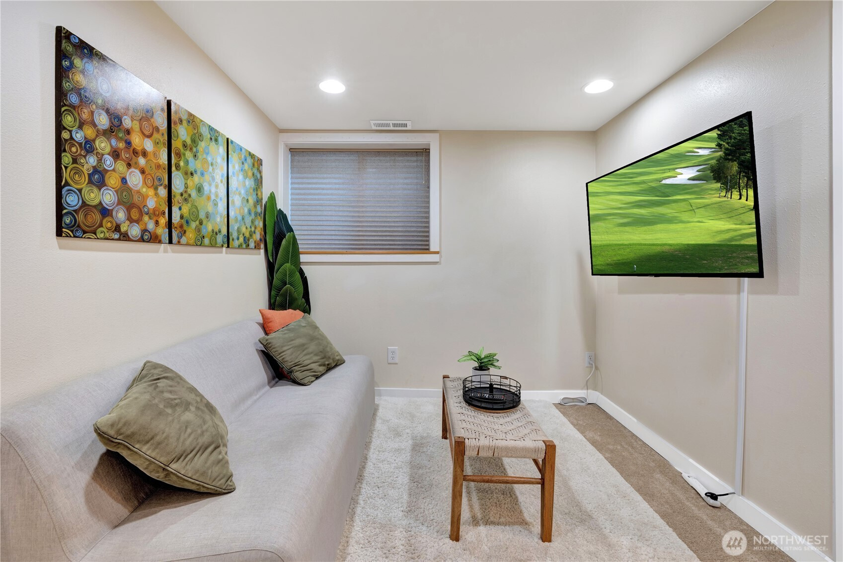 7911 5th Avenue NE, Seattle, WA 98115