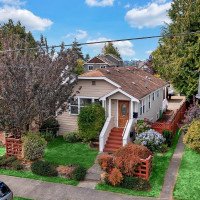 7911 5th Avenue NE, Seattle, WA 98115