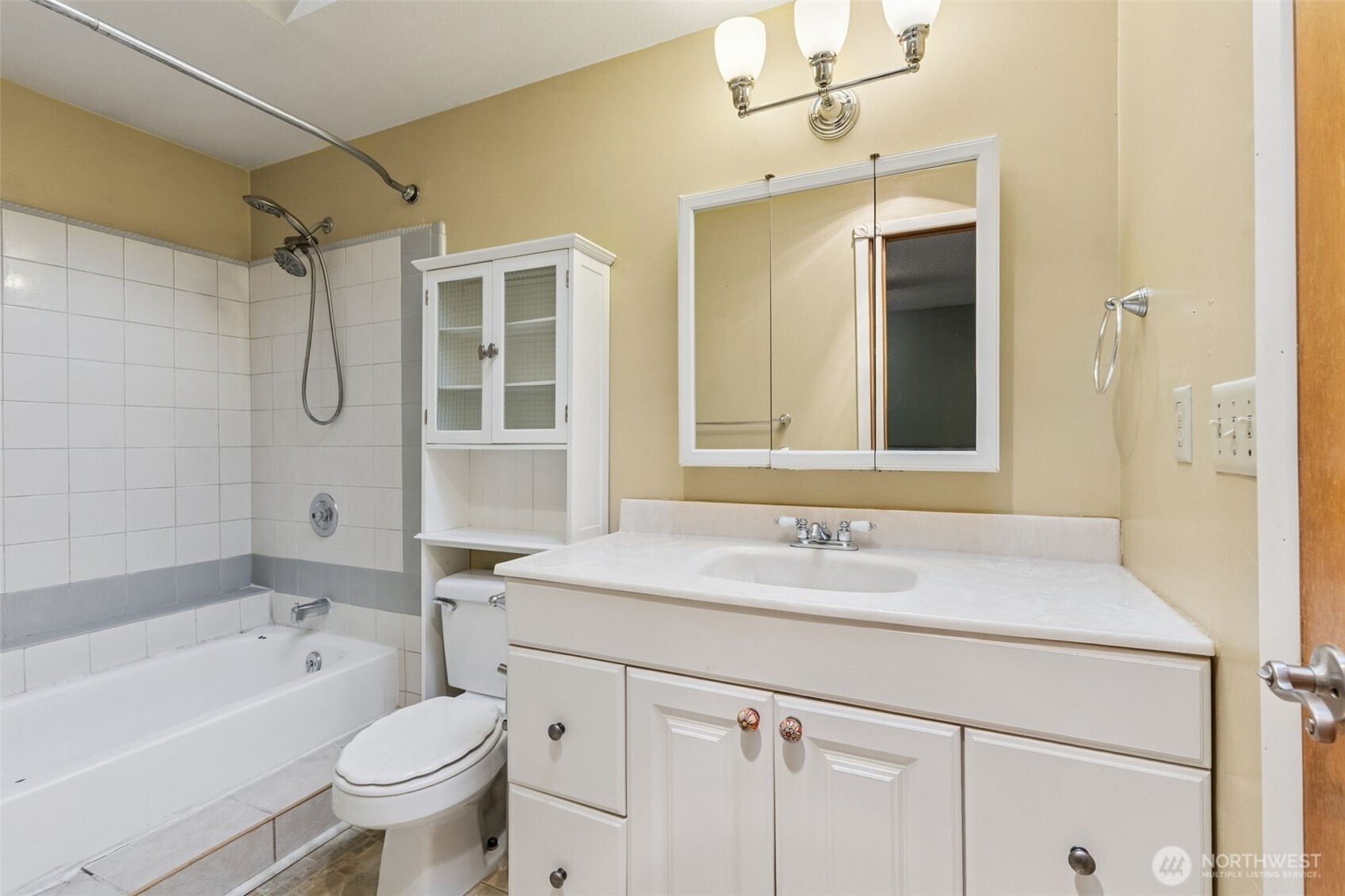 507 Malibu Drive SE, Lacey, WA 98503