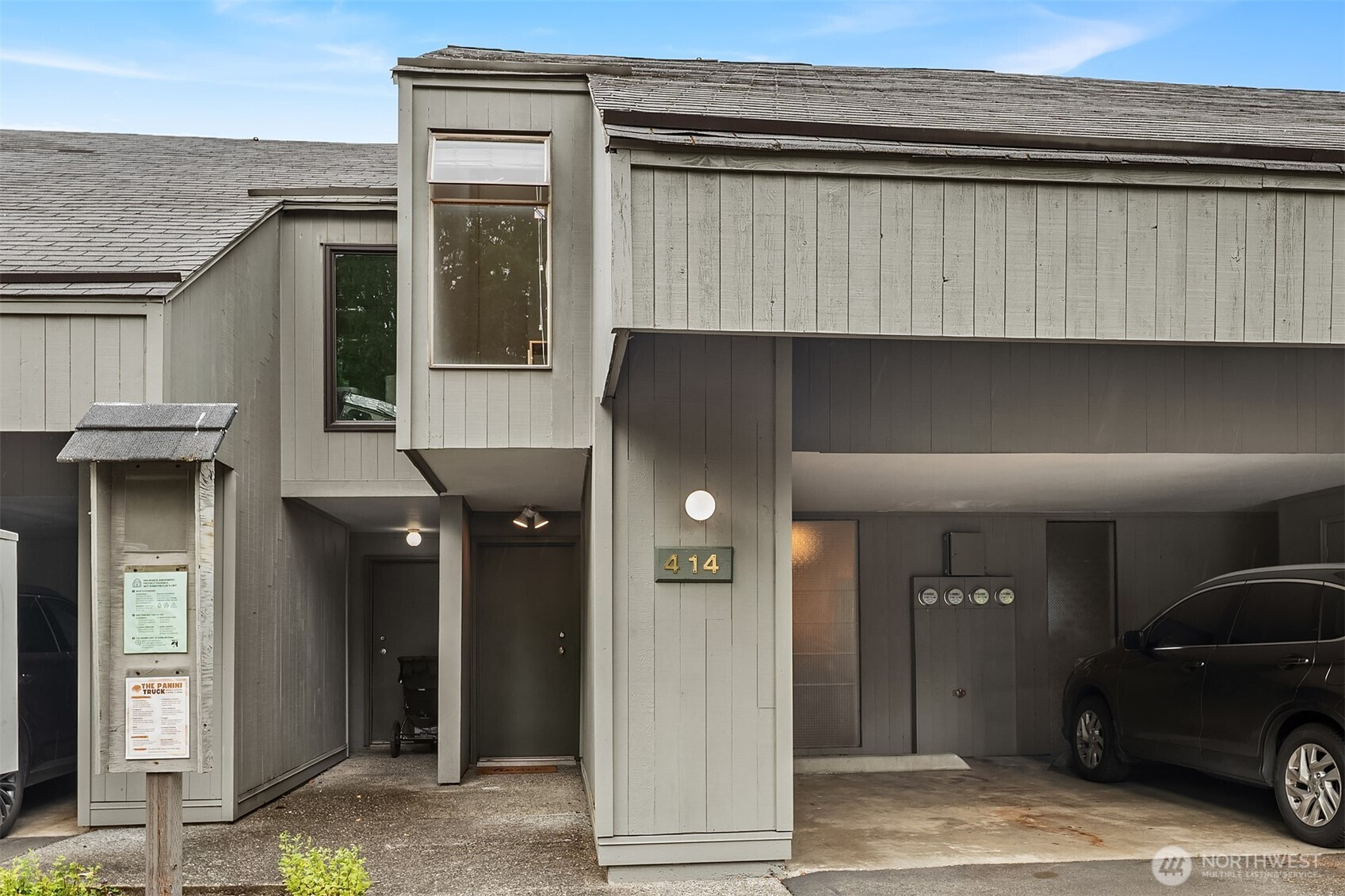 6582 137th Avenue NE, Redmond, WA 98052