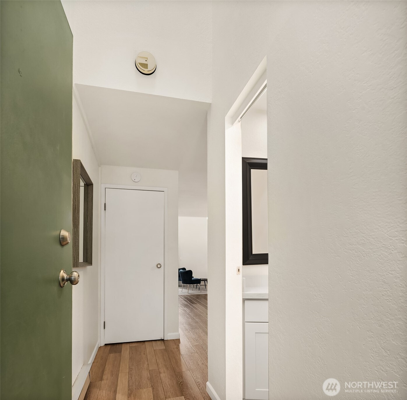 6582 137th Avenue NE, Redmond, WA 98052