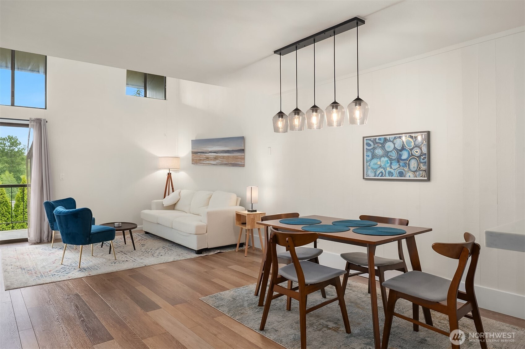 6582 137th Avenue NE, Redmond, WA 98052