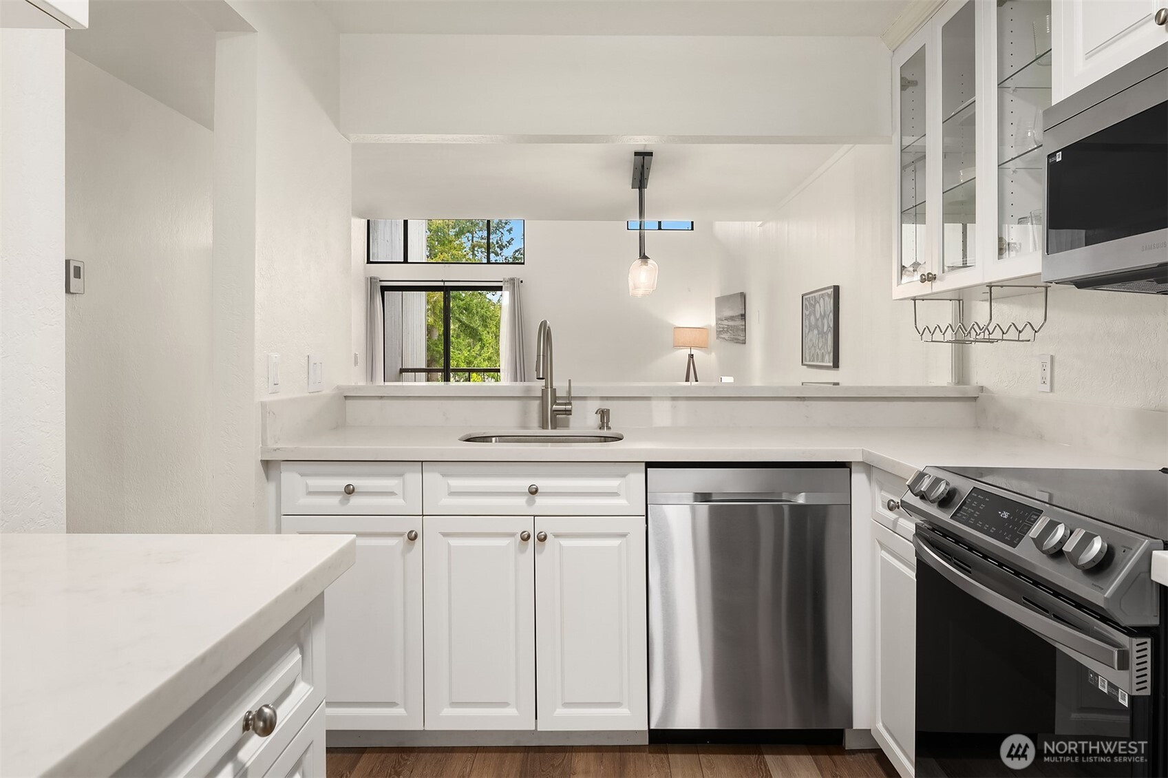 6582 137th Avenue NE, Redmond, WA 98052