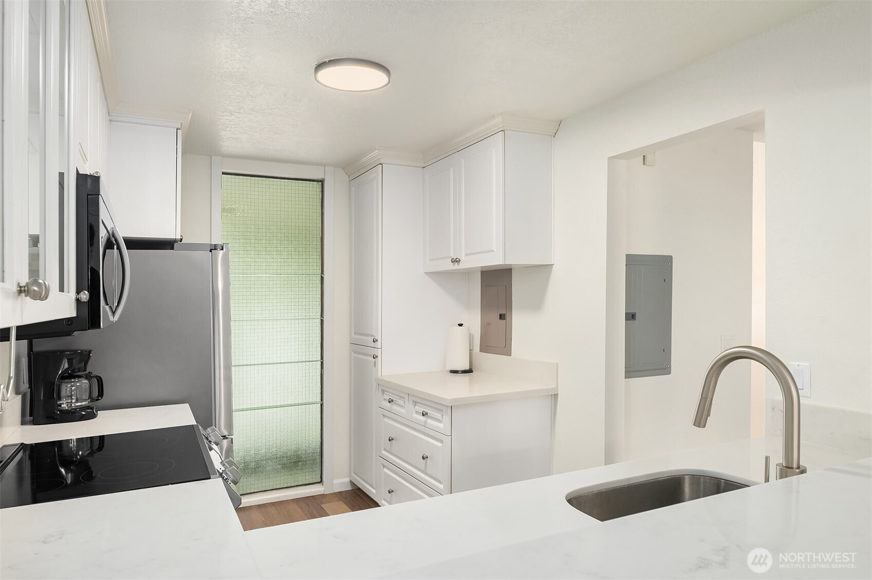 6582 137th Avenue NE, Redmond, WA 98052